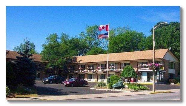 Motel 6032 Persepolis Niagara Falls