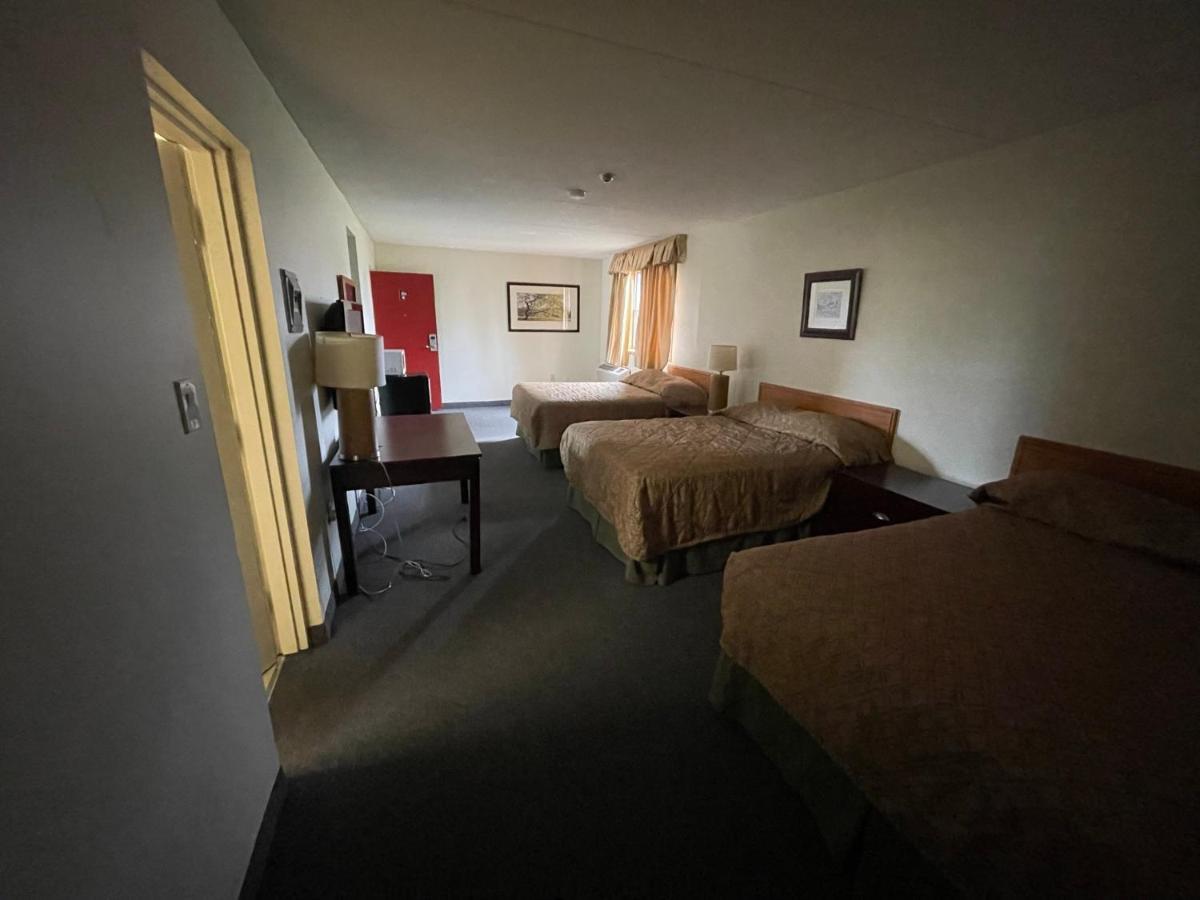 6032 Persepolis Motel Niagara Falls